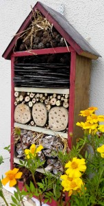 Bug-Hotel-Garden-Art1-152x300